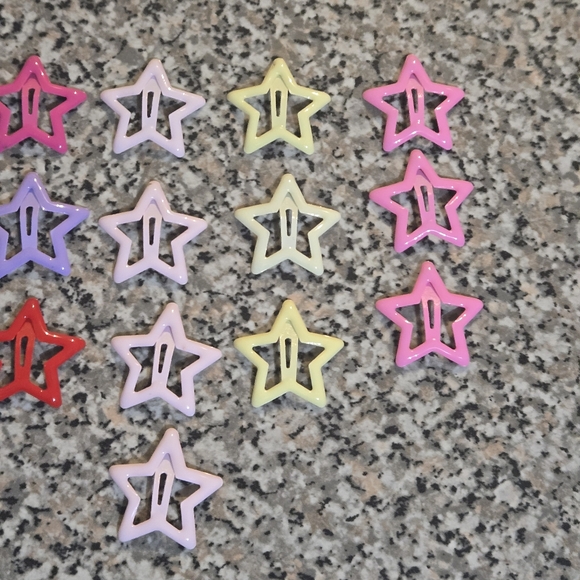 🍒🍒 Colorful Star Hair Clips Set - Picture 4 of 7
